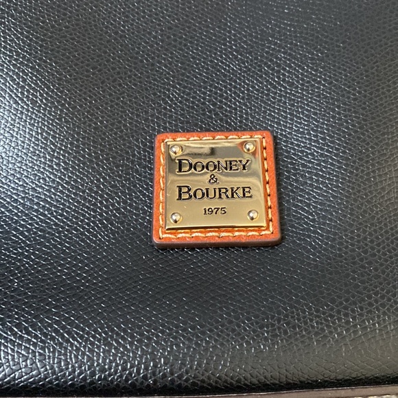Dooney & Bourke Small Crossbody Bags for Women, Pebble Grain  Black Dooney & Bourke Pebble Grain Crossbody - Bran new!